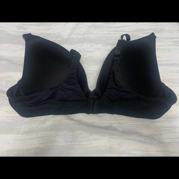 Pennington’s push up plunge bra - Picture 3 of 3